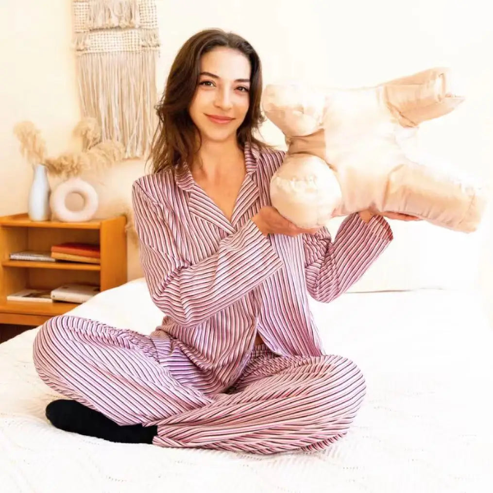 Anti Wrinkles Pillow — Sleep on your side without worrying about creases or wrinkles.